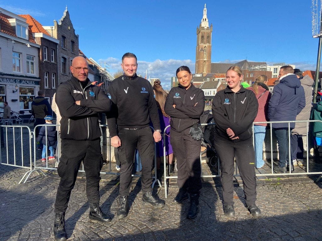 Monra Security team op feest